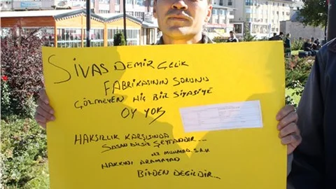 Tek başına eylem yaparak seçimi protesto etti