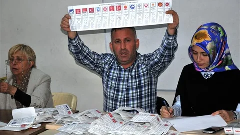 Samsun'da oy sayımı sürüyor