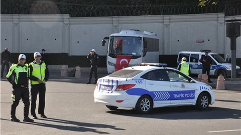 Cumhurbaşkanlığı köşküne çıkan sokak kapatıldı