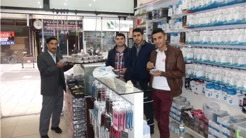 TÜM-İŞ DER bin kişiye aşure ikram etti