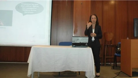 Doç. Dr. Ünver Çocukları tek tip ve bağımlı bireyler olarak yetiştiriyoruz