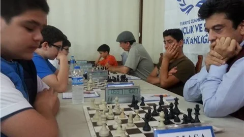 Cumhuriyet Kupası Satranç Turnuvası’na 114 sporcu katıldı