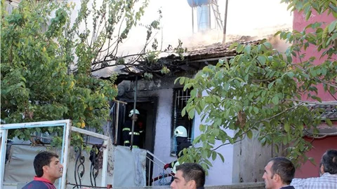 Yaşlı adam yangında can verdi