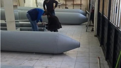 Bot imal eden göçmen kaçakçılığı zanlıları tutuklandı