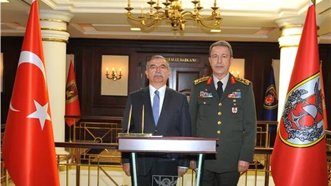İsmet Yılmaz, Genelkurmay Başkanı Akar'ı ziyaret etti