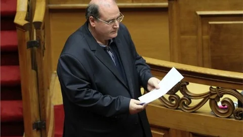 'Pontus soykırımı olmamıştır' diyen bakana 2 suç duyurusu birden