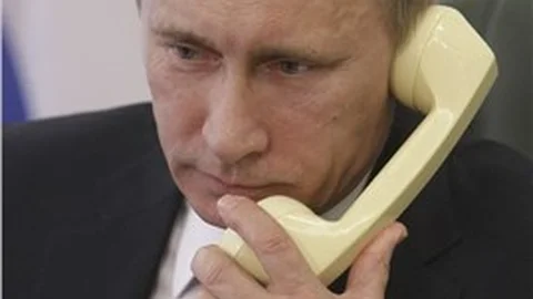 Putin, Aliyev'i arayarak tebrik etti