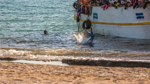 200 Suriyeli, Rodos'a kaçtı