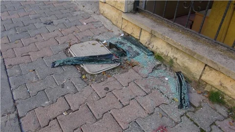 Bir gecede 18 otomobil soyan hırsızlar kamerada