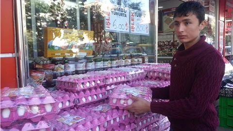 Kümesten tanesi 22 kuruşa çıkan yumurta, rafta 35 kuruşa satılıyor