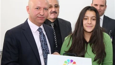 Kocasinan Belediyesi eğitim seti dağıttı