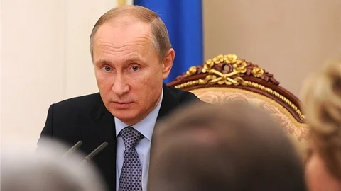 Putin Mısır’a uçak seferlerinin durdurulmasını istedi
