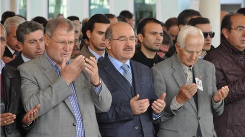 Melek İpek Aslan gibi adama onlar sebep oldu