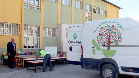 Anasınıfı mobilyalarını ÇAYED karşıladı