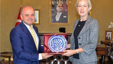 ABD Adana Konsolosu Specht’ten Vali Çakacak’a ziyaret