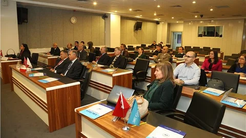 Biyologlar ERÜ’de buluştu