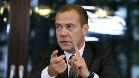Medvedev Mısır’a yönelik uçak seferleri yasağı kısa vadeli değil