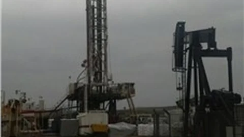 Petrol kulesinde yangın çıktı
