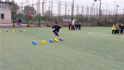 Bursa Nilüfer Fenerbahçe Futbol Okulu, yarı yıl kampına hazırlanıyor