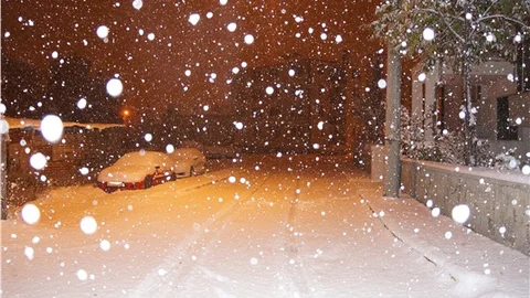Erzurumlular güne karla uyandı