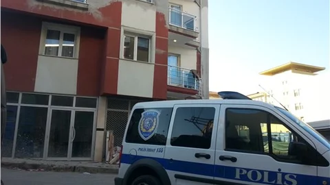 Üstüne televizyon düşen çocuk hayatını kaybetti