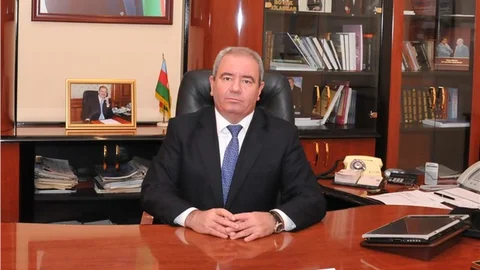 Aliyev, İletişim Bakanı'nın görevden aldı