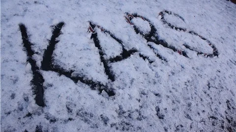 Kars'a beklenen kar yağdı