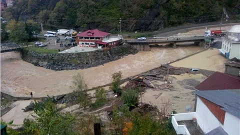 Artvin'de heyelanda ölü sayısı 2 oldu