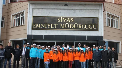 Emniyet’ten öğrencilere Çanakkale gezisi