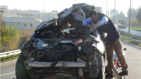 Bu arabadan sağ çıktılar