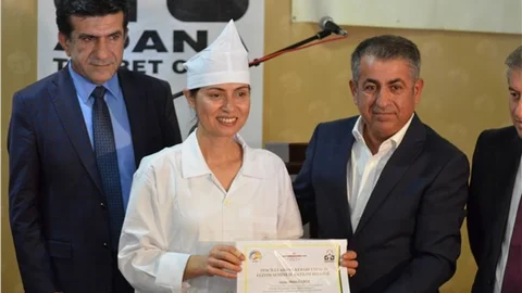 Kadınlar da kebap ustası oldu