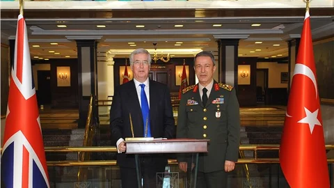 İngiltere Savunma Bakanı Fallon, Genelkurmay'da
