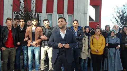 Öğrenciler, Başbakan Davutoğlu'nun formasyon vaadini tutmasını istiyor