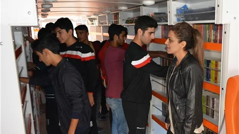 Gezici Kütüphane, kapılarını Kozanlı kitapseverlere açtı