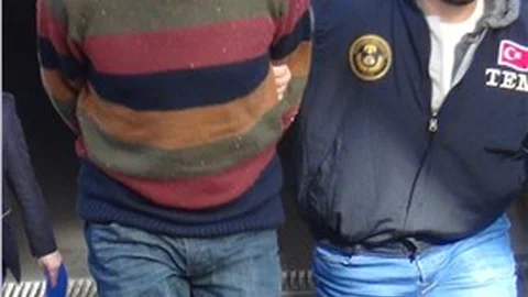 Terör operasyonunda gözaltına alınan 5 kişi adliyeye sevk edildi