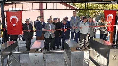 Karacabey Meslek Lisesi'ne turnikeli geçiş sistemi