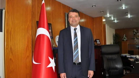 Başkan Turgut; ‘Öğretmeyi amaç edinmiş tüm öğretmenlerimizin günü kutlu olsun’