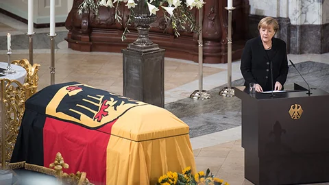 Almanya'nın eski başbakanı devlet töreni ile uğurlandı