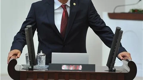 İrgil, öğretmen maaşlarını Meclis’e taşıdı