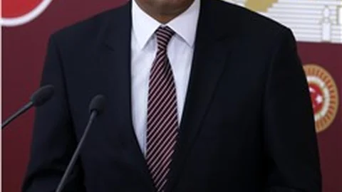 "CHP olarak sınırımızda yaşanan olayları kaygı ve endişeyle izliyoruz"