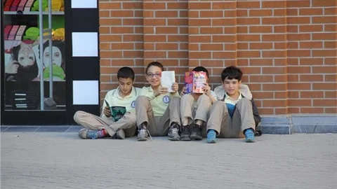 'Zamansız Mekansız Okuyoruz' Kitap okuma etkinliği Forum AVM'de düzenlendi