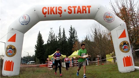 Oryantiring yarışçıları Nilüfer’in haritasını çözmek için yarıştı