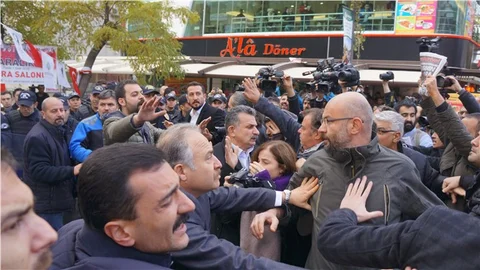 Tutuklu gazetecilere destek eyleminde gazlı müdahale