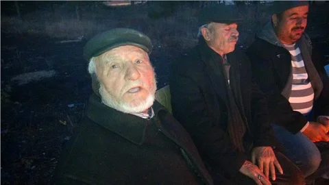 Dar gelirliler kömür almak için haftalardır gece nöbeti tutuyor