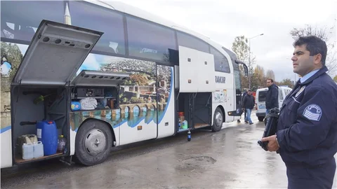 Yolcu otobüsünde ‘hassas burunlu’ köpekle bomba araması yapıldı