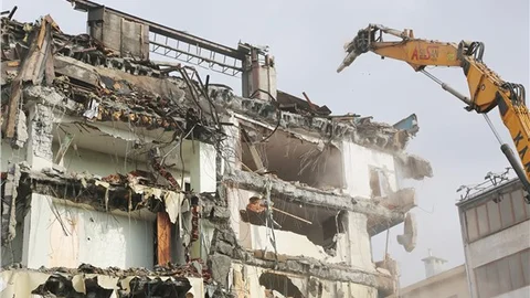 İSKİ binasının yıkımı tamamlandı