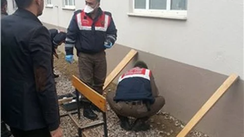 Okulun bilgisayarları çalındı