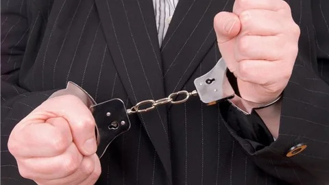 Moldova'da kayıp milyar davasında bankanın eski müdürü tutuklandı