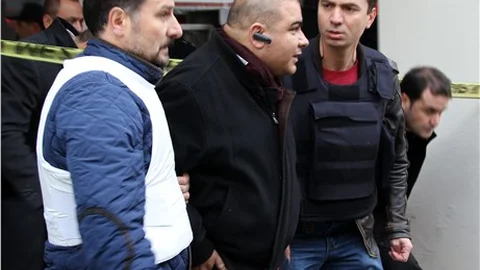 Kargo şubesinde pompalı tüfekle eylem yapan şahıs serbest kaldı