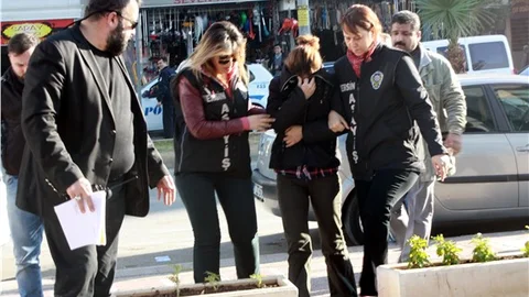 Emekli çifti, hemşire kızları borcu için öldürmüş